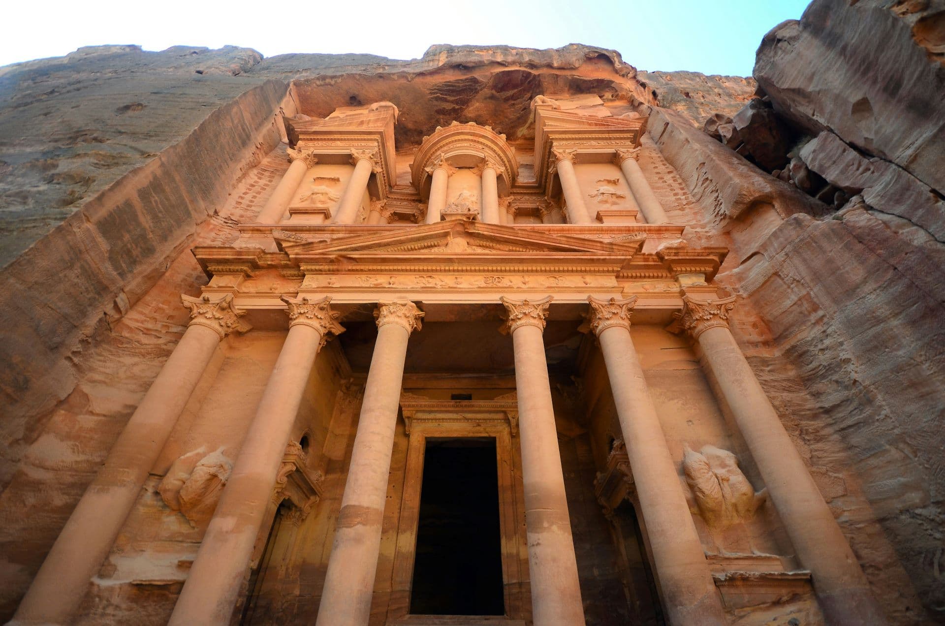 The Role of Virtual Reality in Archaeology: Reconstructing Ancient Civilizations gallery image 2